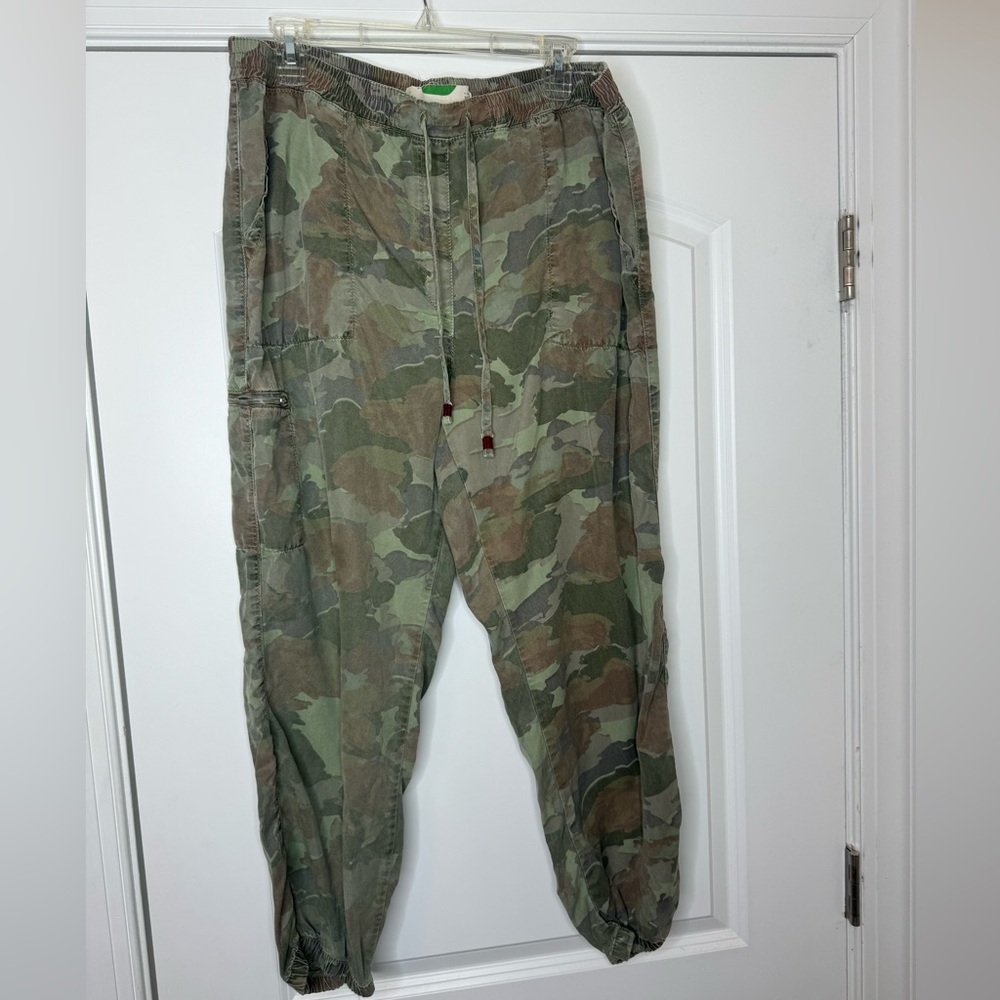 Anthropologie camo print joggers